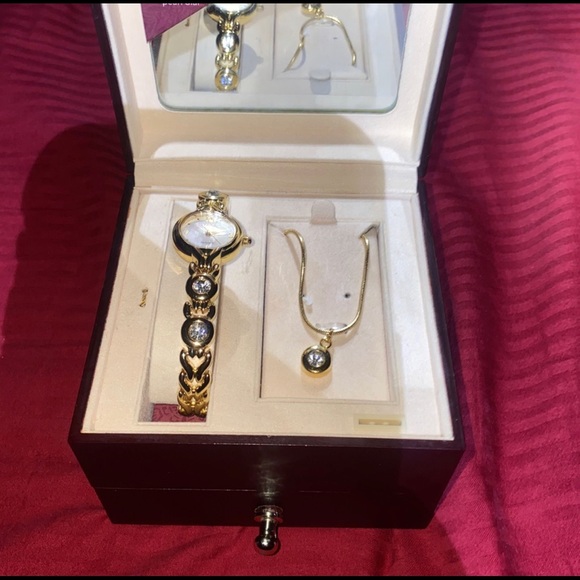 *SOLD* ADOLFO•Keepsake Jewelry Box necklace & watch set - Picture 6 of 9